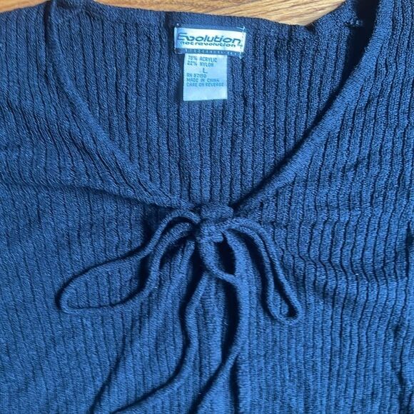 Black 90’s tie front top - Picture 2 of 3